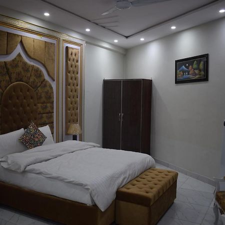 Relax Inn Lahore Eksteriør bilde